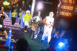 BIB: 751, 130800, 190805, 
                            <button type="button" onclick="openModal(26275296)" class="btn btn-primary btn-sm float-right btn-popup" data-toggle="modal" data-target=".modal-high-quality">
                        <i class="fas fa-shopping-cart"></i> Add to Cart
                    </button>
                                            <button type="button" onclick="isThisMe(26275296, true)" class="btn btn-success btn-sm float-right btn-popup btn-isme hidden" data-toggle="tooltip" data-placement="bottom" title="นี่คือรูปของคุณใช่ไหม คลิกที่นี่เพื่อเอาเข้าอัลบั้ม">
                        <i class="fas fa-plus"></i> Add to album
                    </button>
                    <button type="button" onclick="isThisMe(26275296, false)" class="btn btn-warning btn-sm float-right btn-popup btn-isnotme hidden">
                        <i class="fas fa-ban"></i> Remove from album
                    </button>